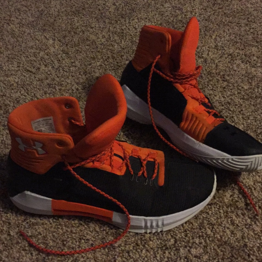 Men’s Under Armour Basketball Shoes- size 12.5